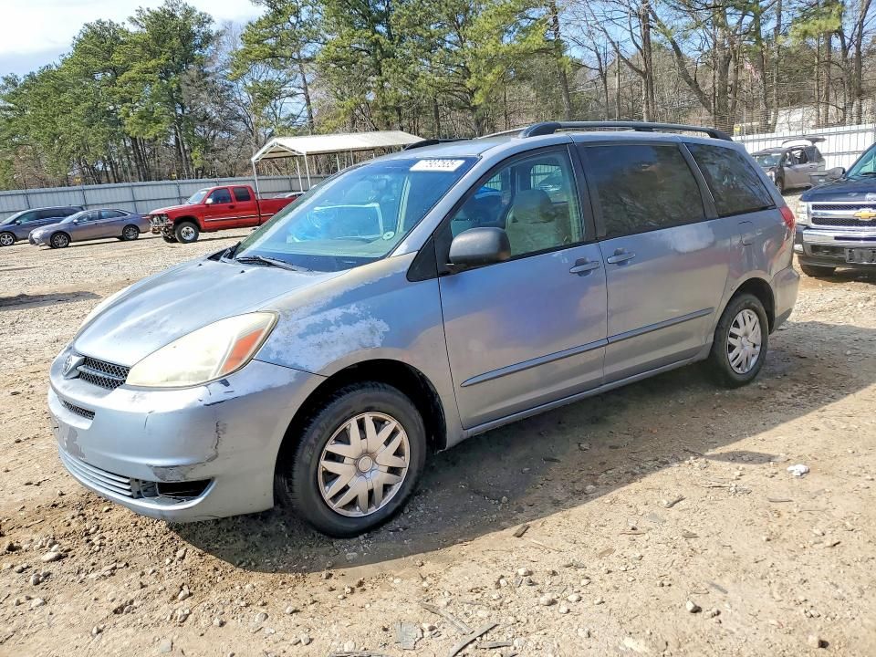 2004 Toyota Sienna le 7 Passenger