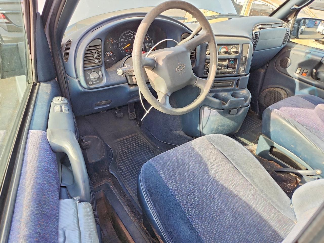 2000 Chevrolet Astro