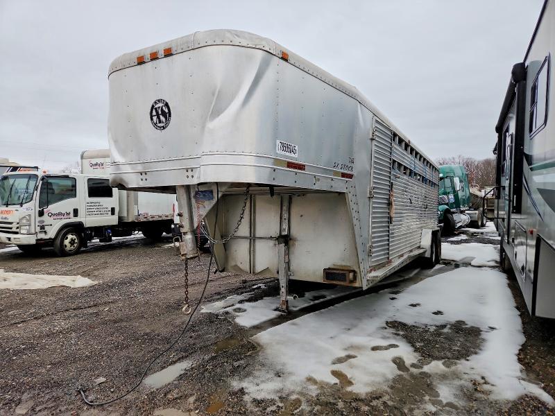 2000 Exxiss Livestock Trailer