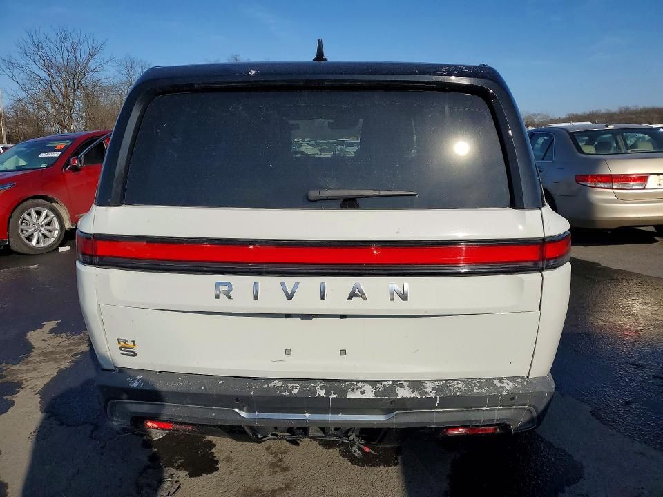 2024 Rivian R1S Adventure