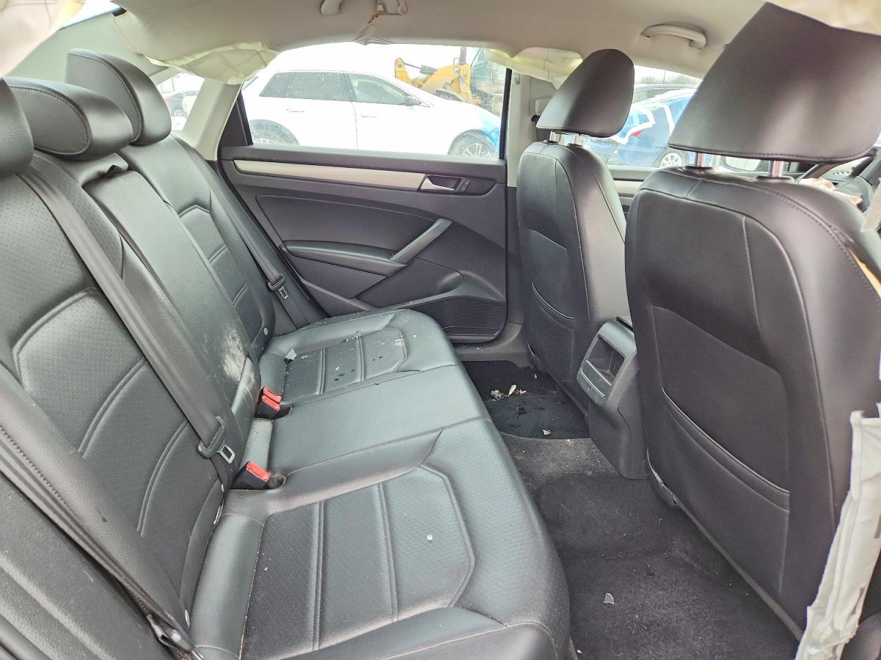 2014 Volkswagen Passat s