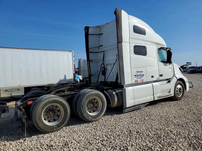 2019 Volv O VNL Semi Truck