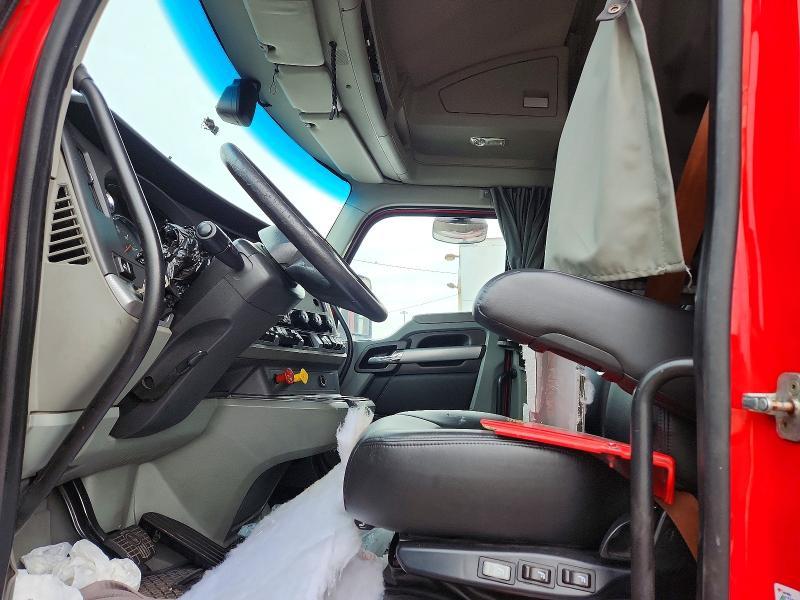 2020 Kenworth T680 Semi Truck