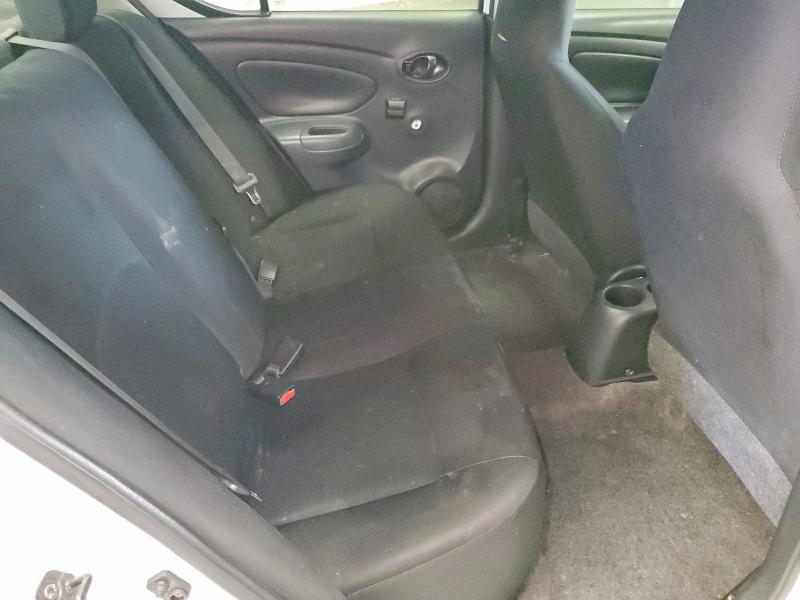 2015 Nissan Versa s