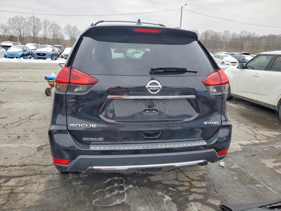 2017 Nissan Rogue sv