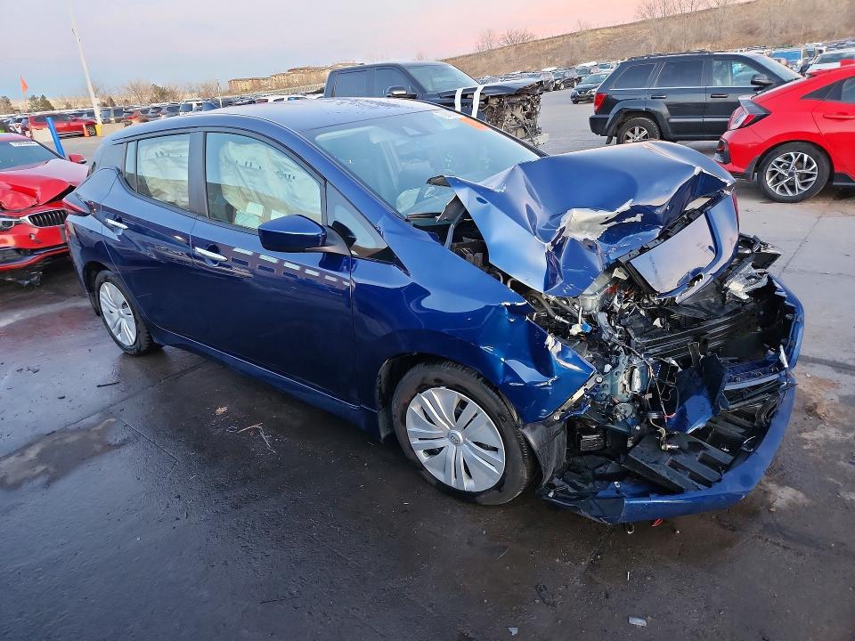 2025 Nissan Leaf s