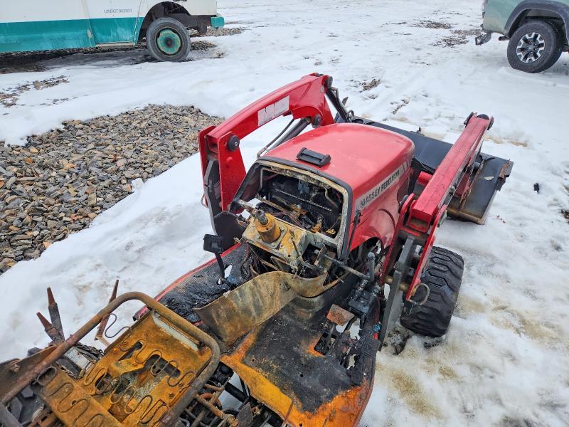 2016 Massey Ferguson DL95 Tractor