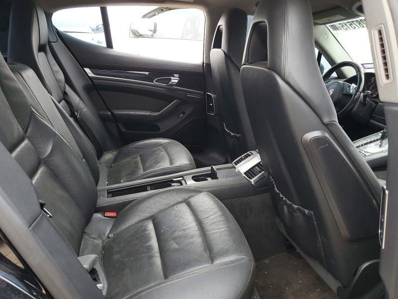 2011 Porsche Panamera 2