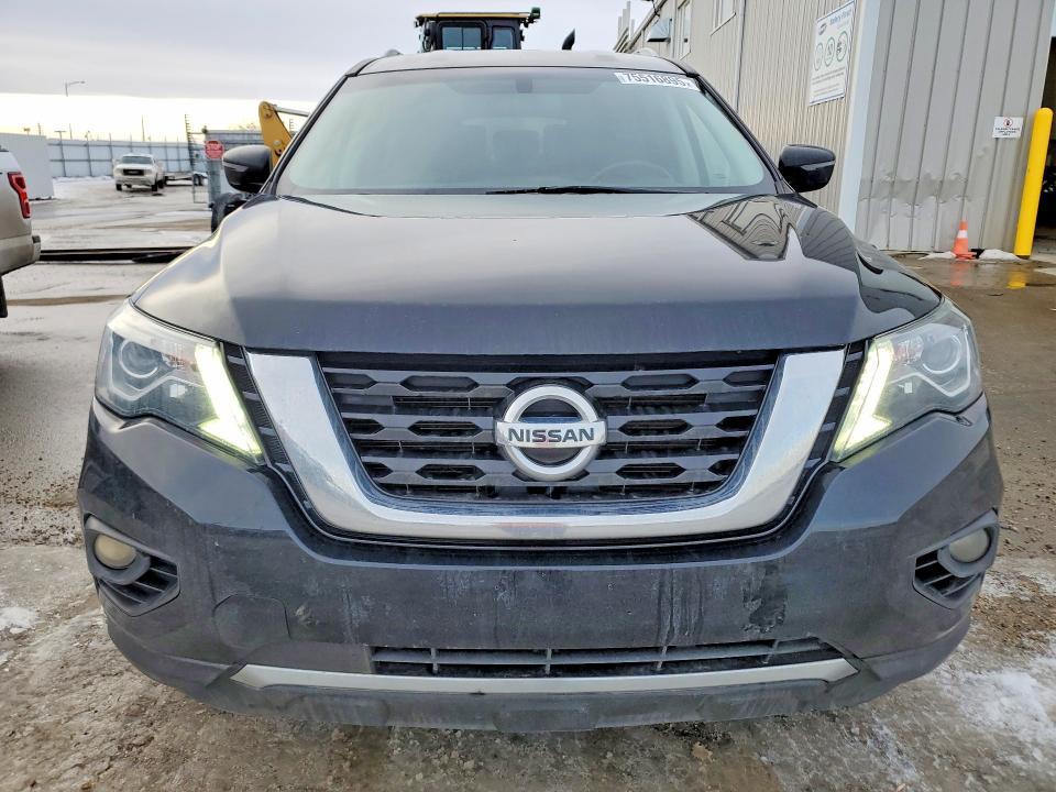 2018 Nissan Pathfinder s