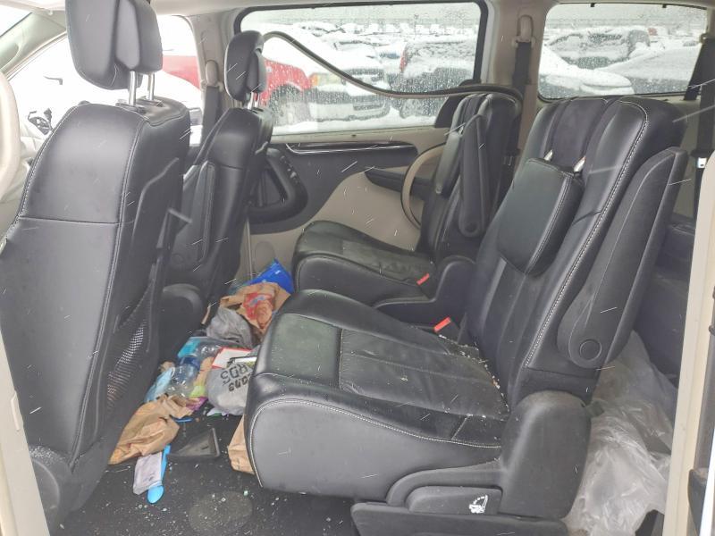 2015 Chrysler Town & Country Limited Platinum