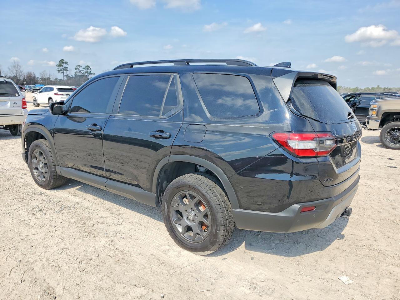 2025 Honda Pilot Trailsport