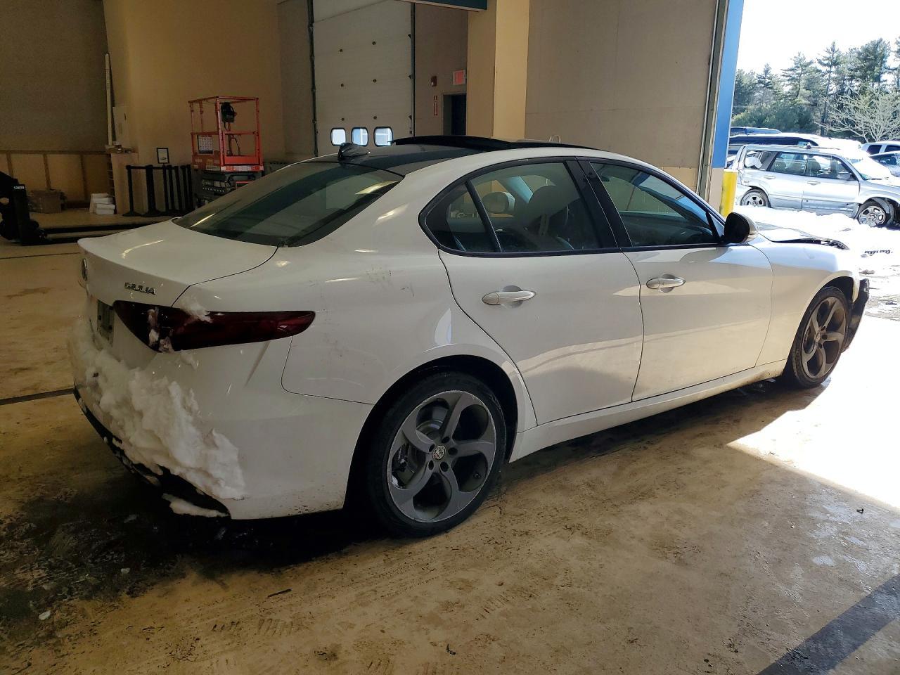 2017 Alfa Romeo Giulia Q4