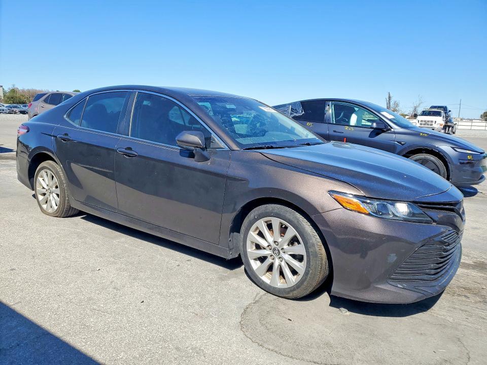 2018 Toyota Camry le
