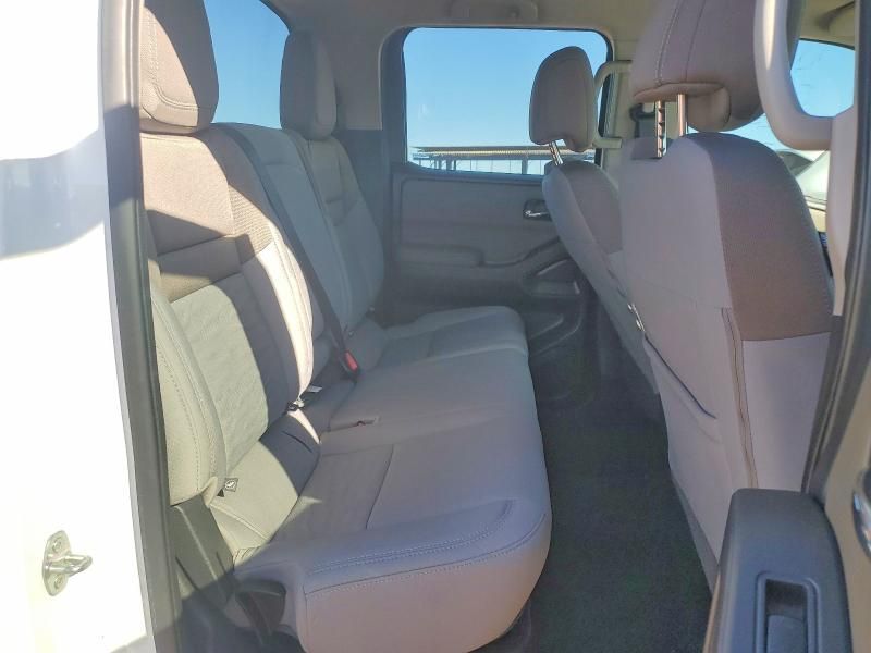 2024 Nissan Frontier s