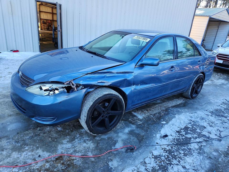 2004 Toyota Camry le