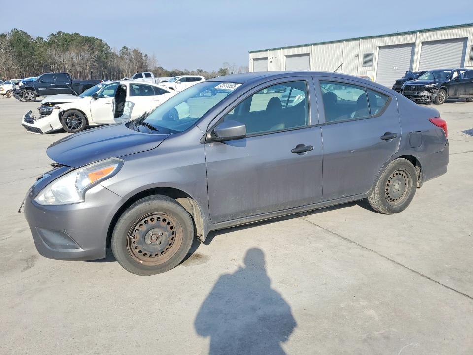 2016 Nissan Versa s