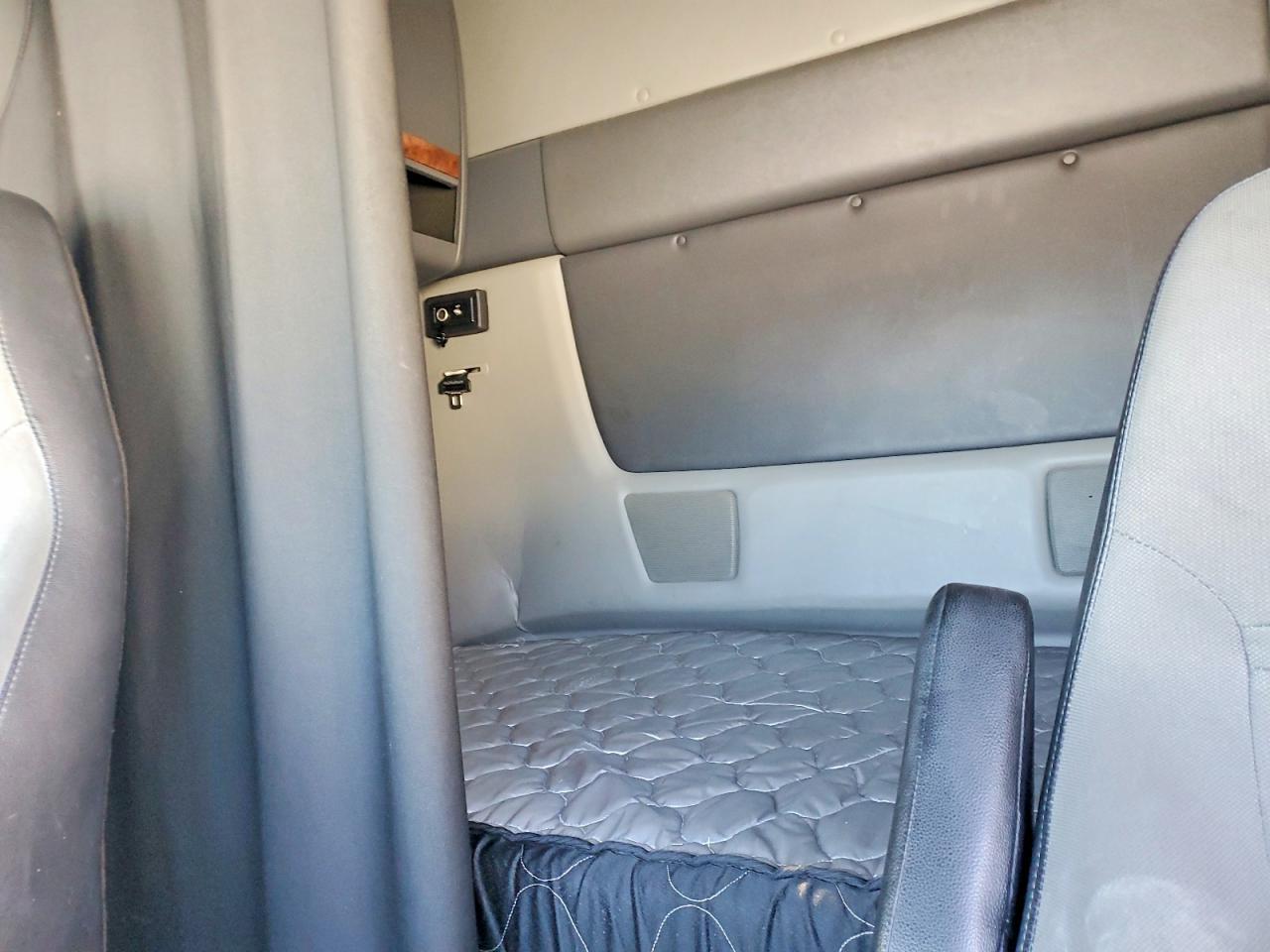 2019 International LT625 Semi Truck
