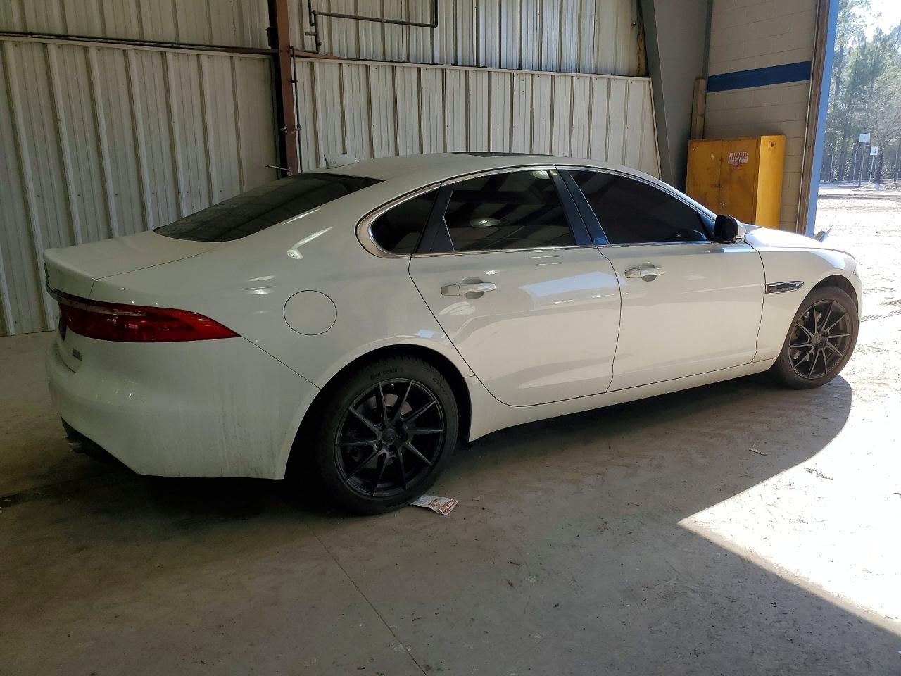 2018 Jaguar XF