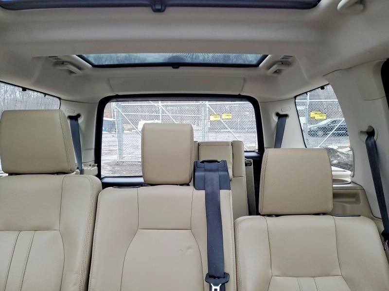 2015 Land Rover LR4 hse