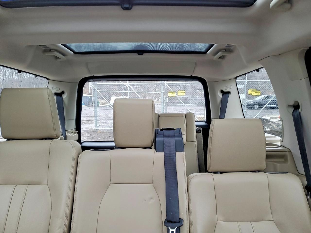 2015 Land Rover LR4 hse