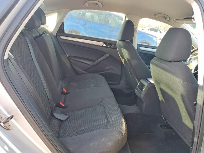 2013 Volkswagen Passat s
