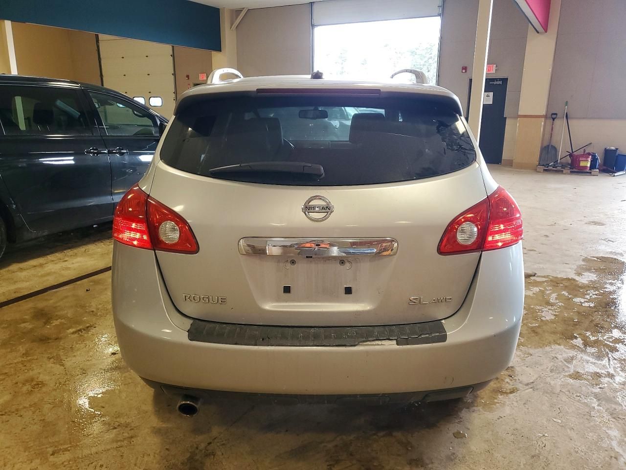 2011 Nissan Rogue s
