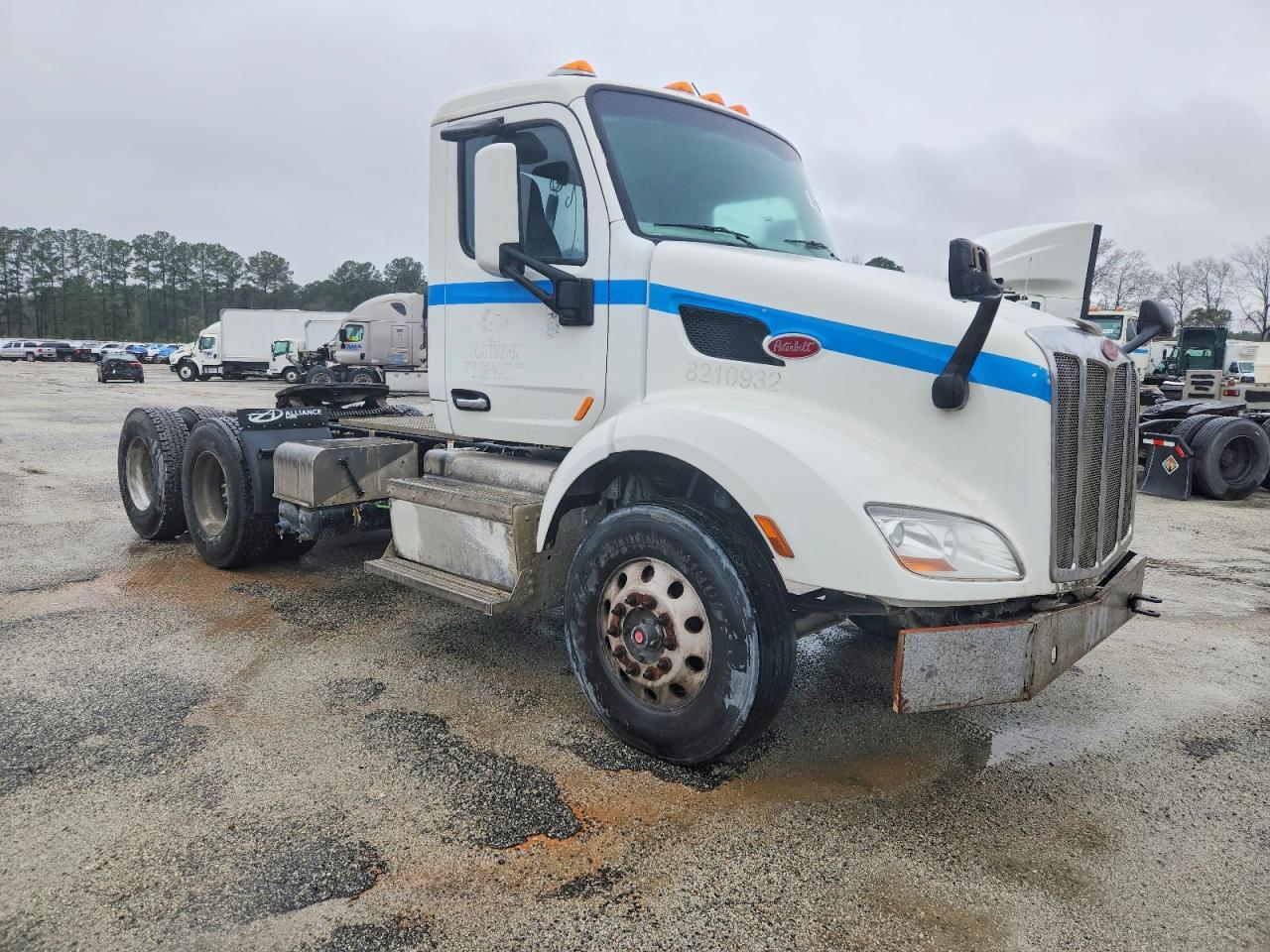 2015 Peterbilt Tractor 2015 Peterbilt 579 Semi Truck