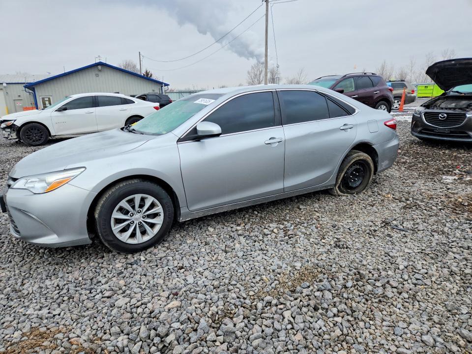 2016 Toyota Camry le