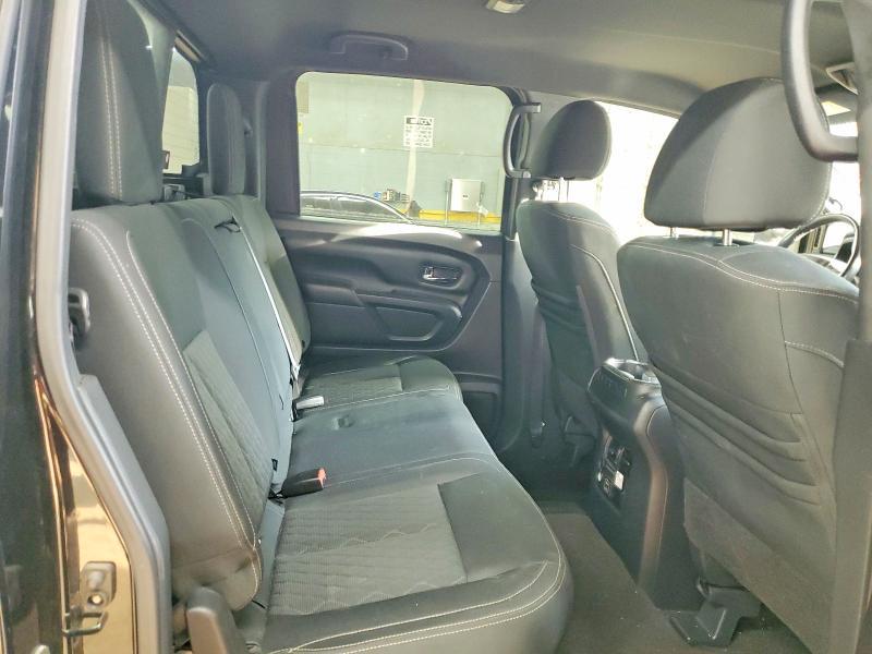 2019 Nissan Titan XD SV 4WD V8 Tdsl Crew Cab