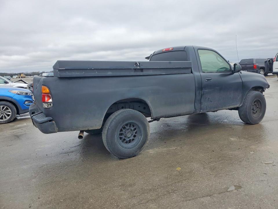 2004 Toyota Tundra Base