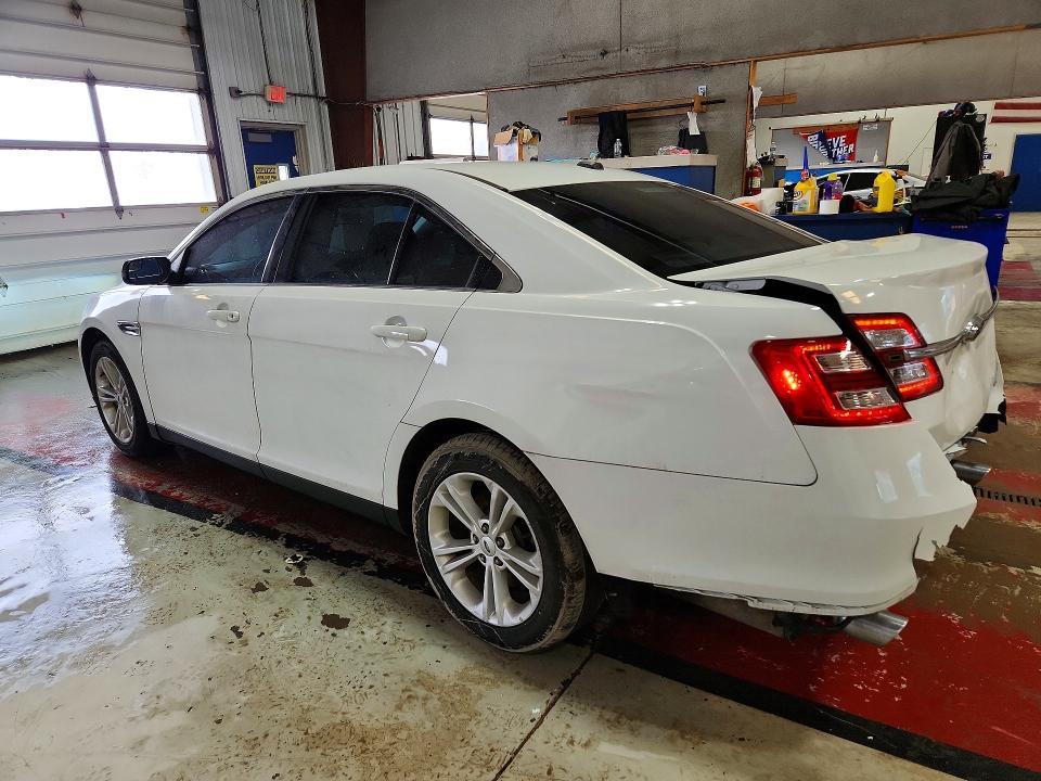 2015 Ford Taurus se
