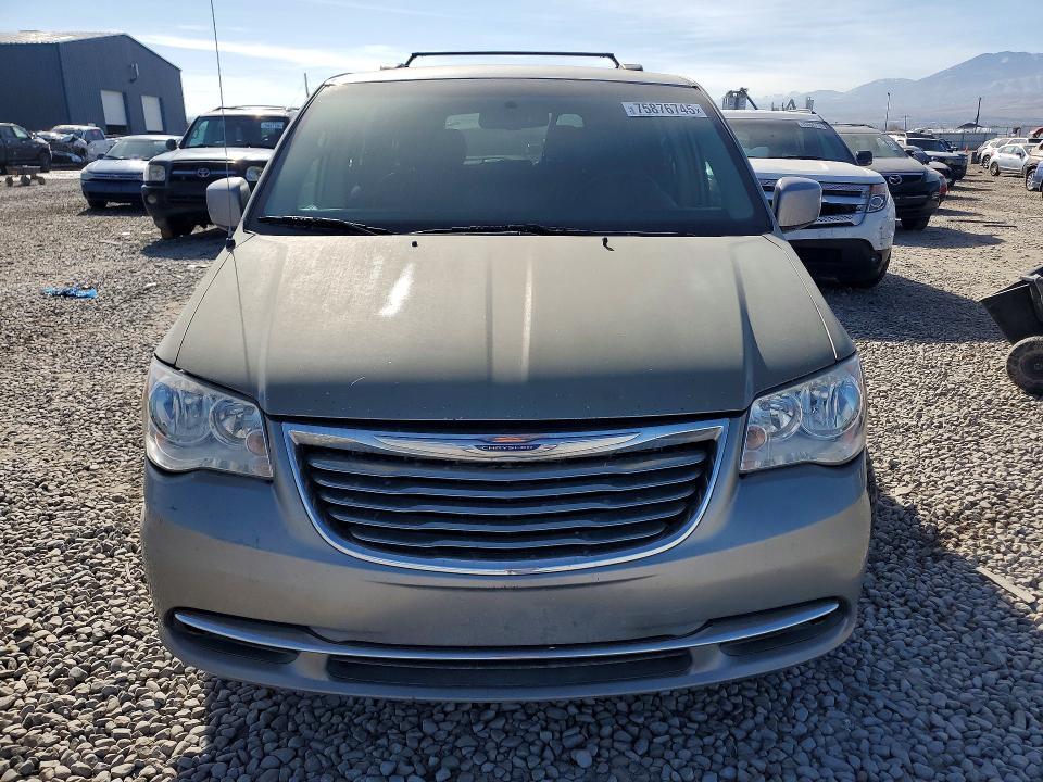 2016 Chrysler Town & Country Touring
