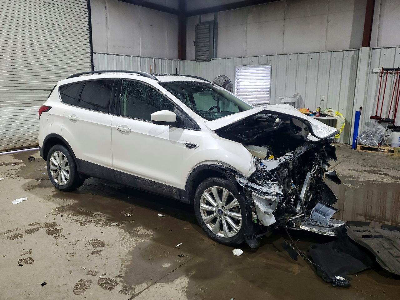 2019 Ford Escape sel