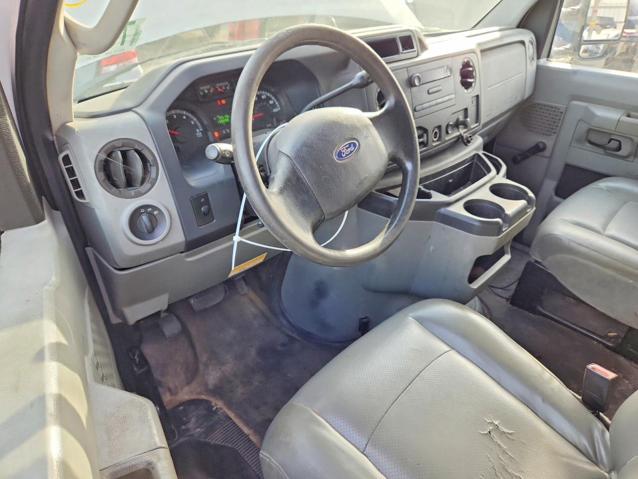 2011 Ford Econoline E250 van