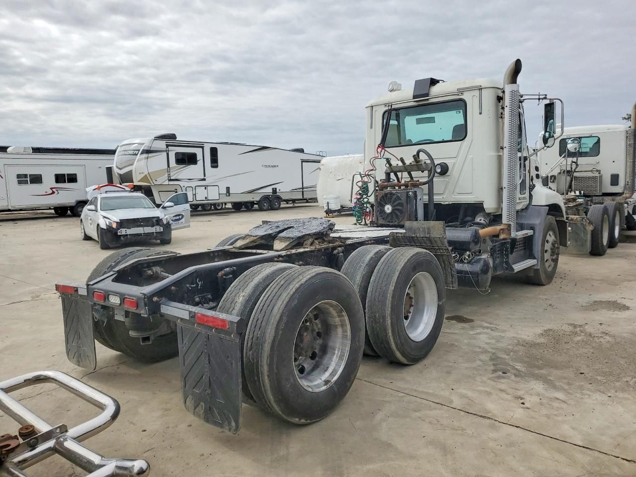 2017 Mack CXU613 Semi Truck