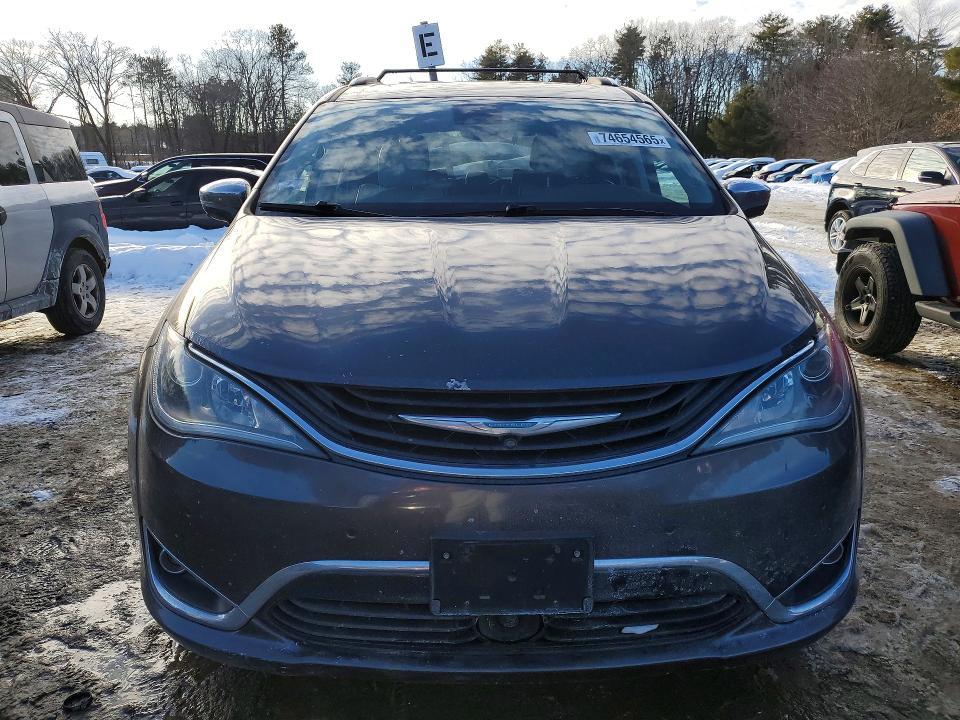 2018 Chrysler Pacifica Hybrid Limited