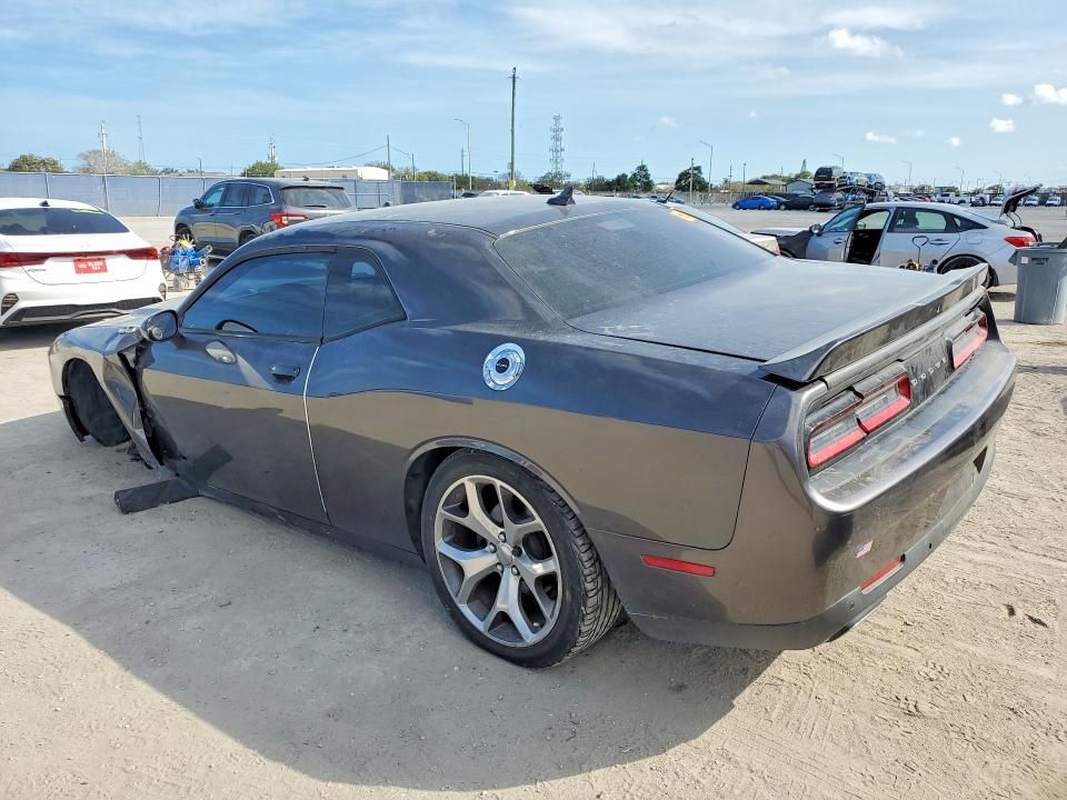 2015 Dodge Challenger sxt Plus