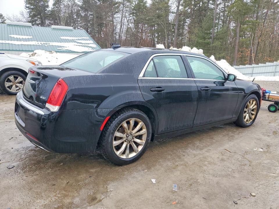 2016 Chrysler 300 Limited