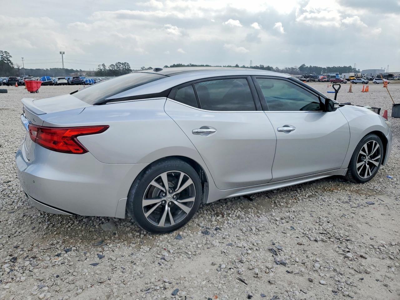 2016 Nissan Maxima