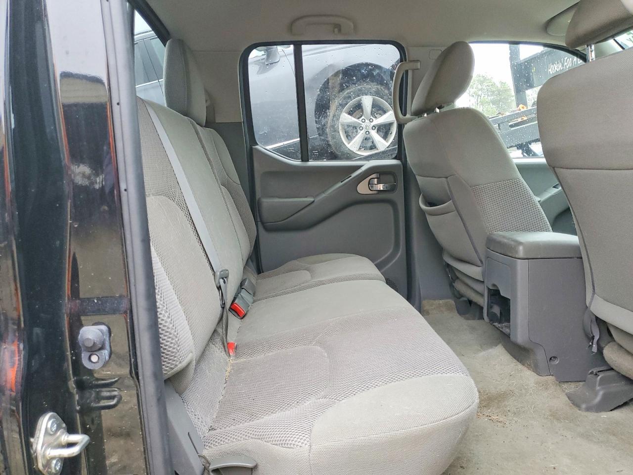 2018 Nissan Frontier sv