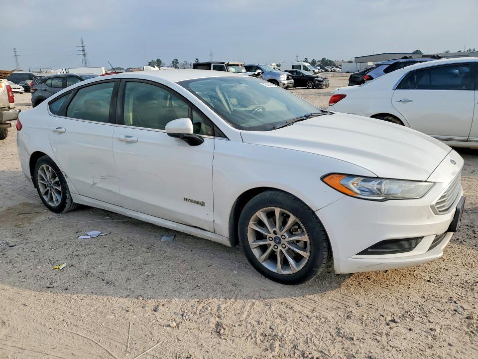2017 Ford Fusion se Hybrid