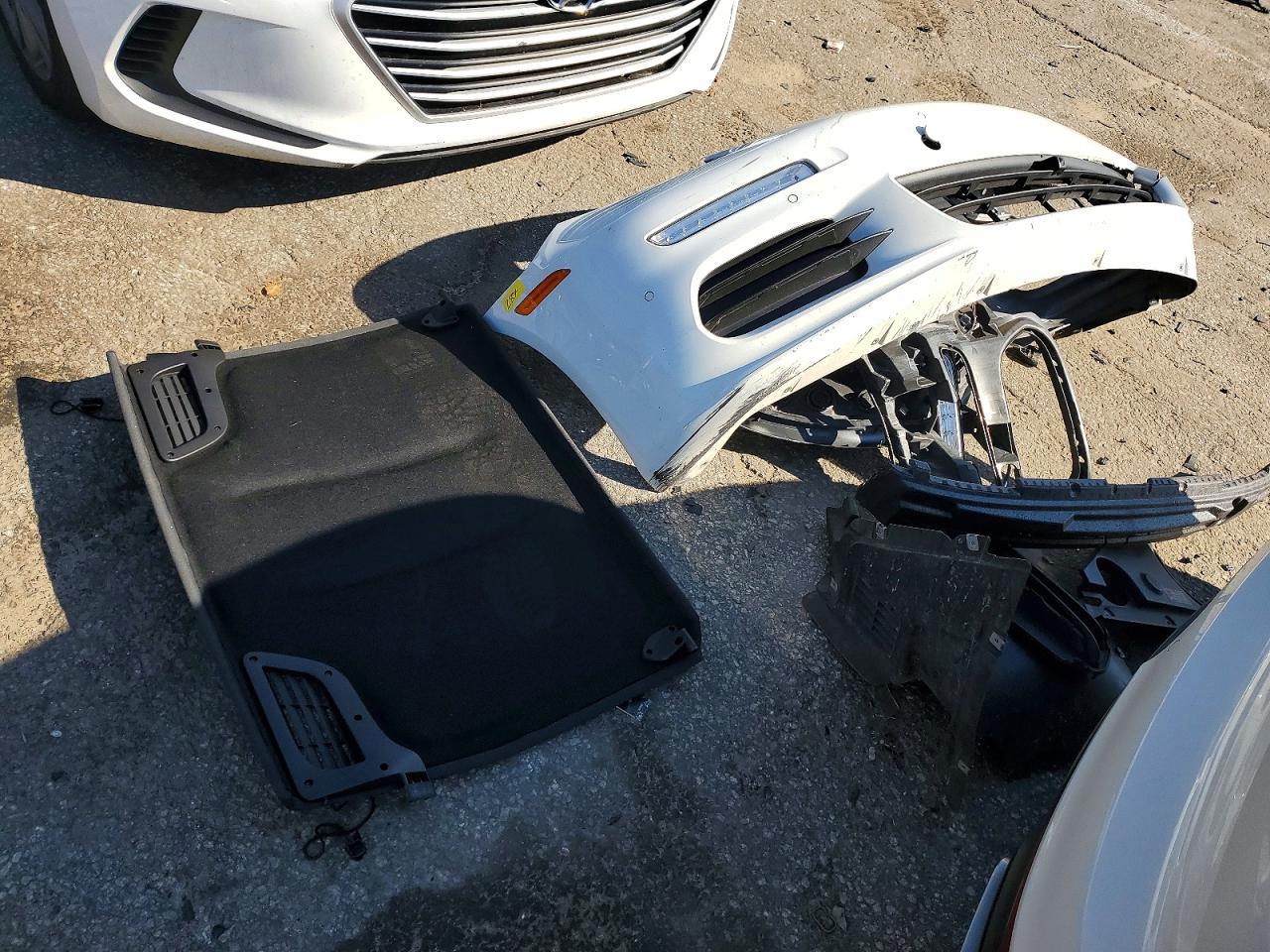 2016 Porsche Panamera 2
