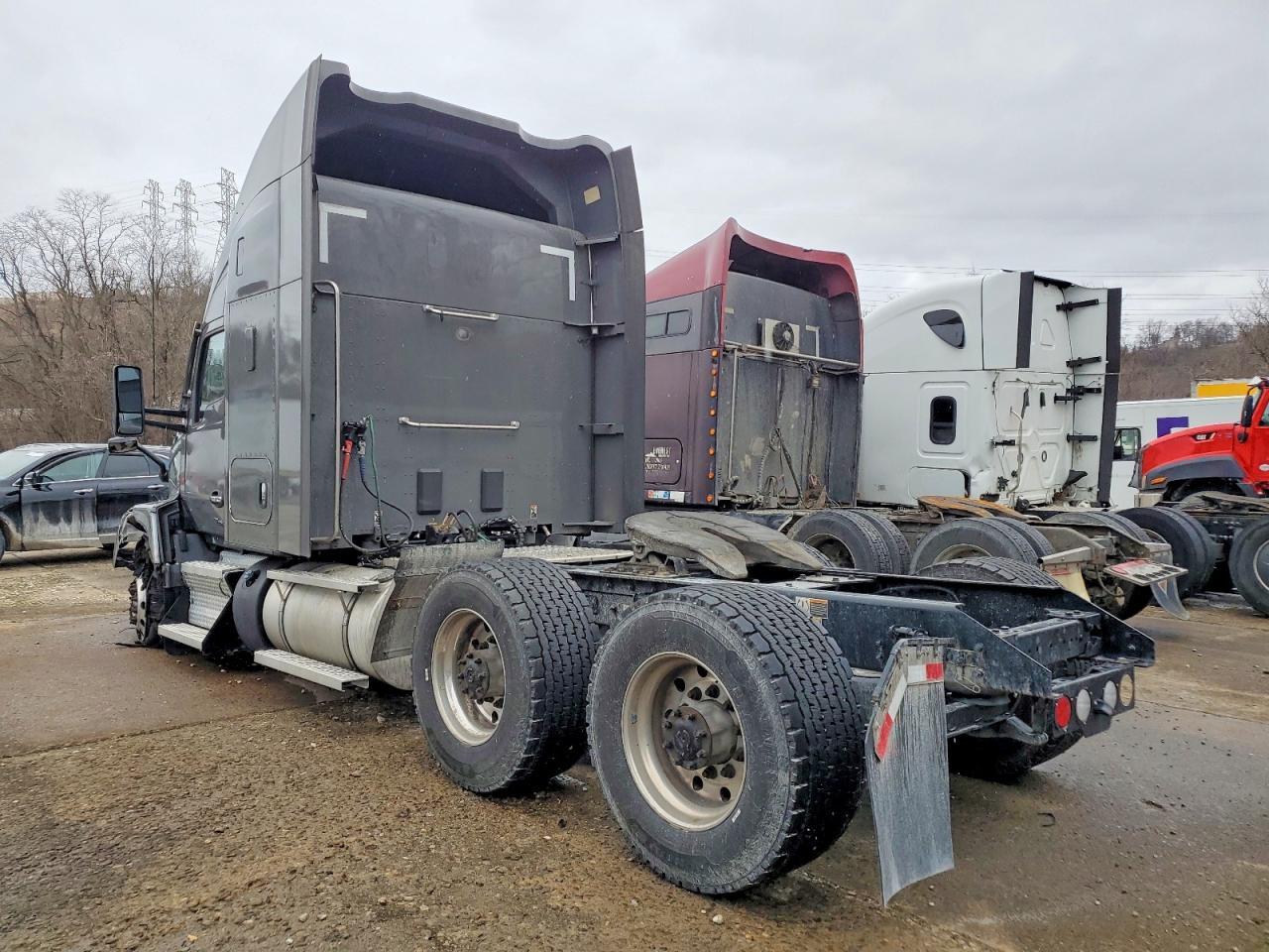 2023 Kenworth T680 Semi Truck