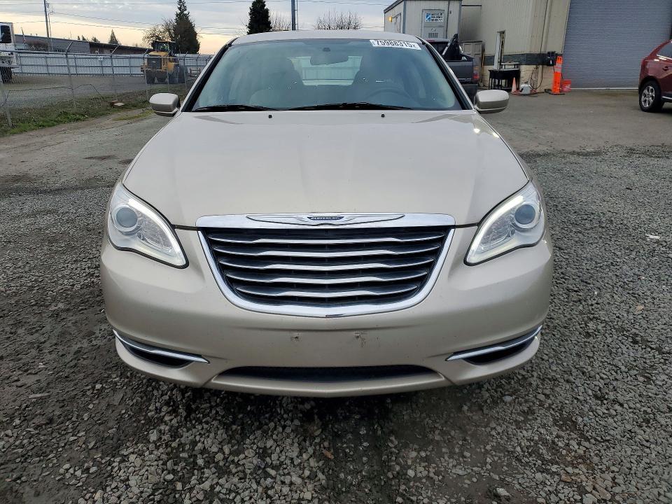 2013 Chrysler 200 Touring