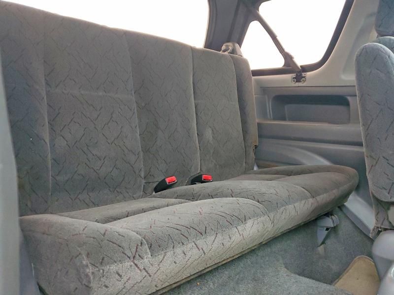 2002 Chevrolet Tracker ZR2