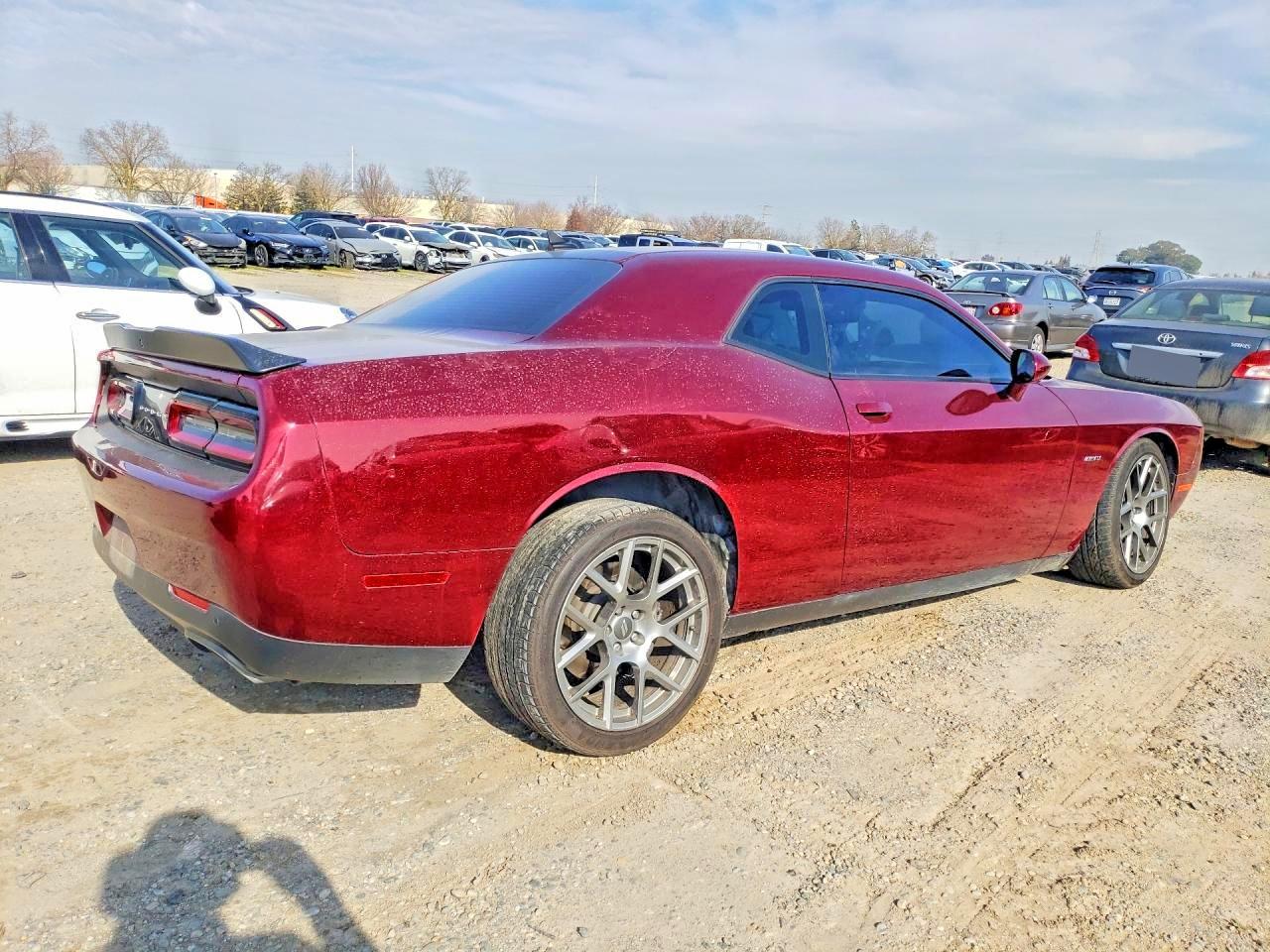 2018 Dodge Challenger r