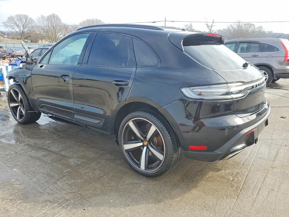 2023 Porsche Macan Base