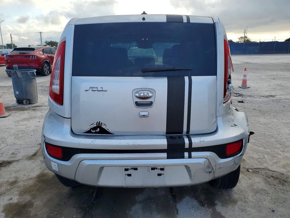 2013 KIA Soul +