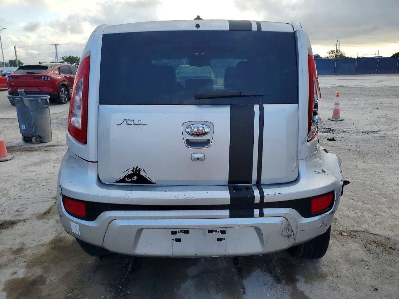 2013 KIA Soul +