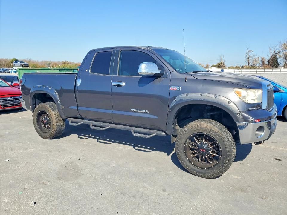 2013 Toyota Tundra Double cab SR5